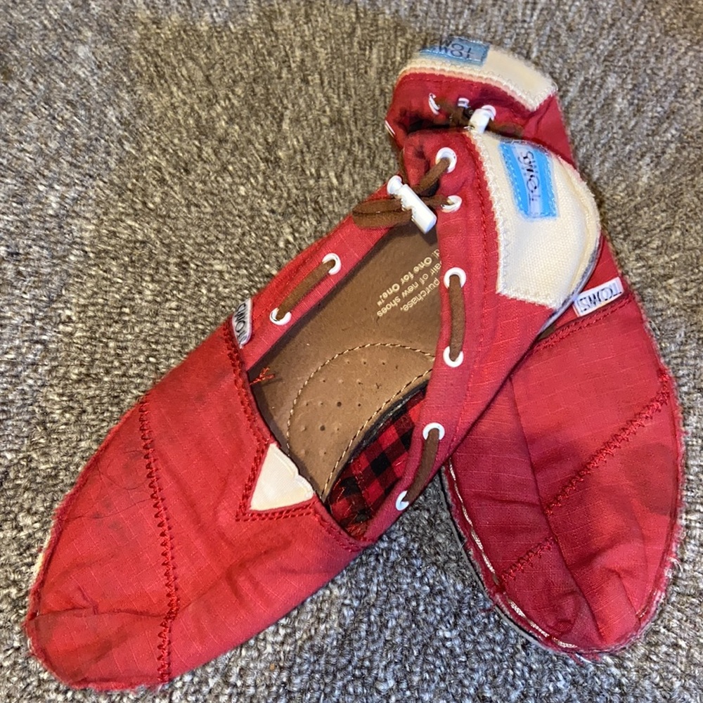 RED TOMS - Picture 3 of 4